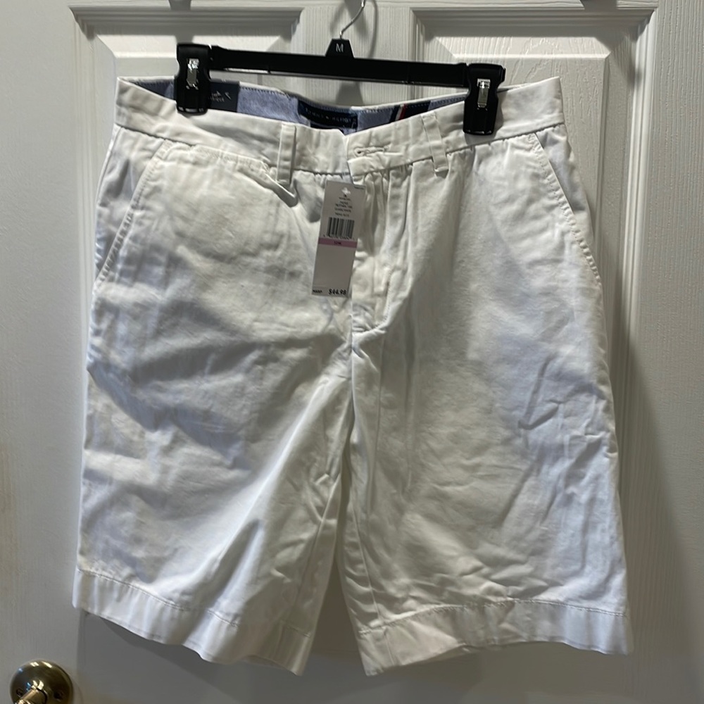 Tommy Hilfiger men’s classic fit white shorts size 32
